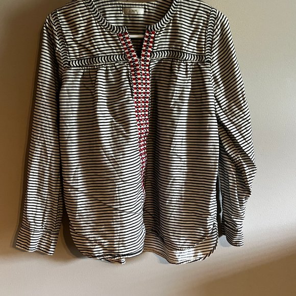 Embroidered blouse - Picture 1 of 10